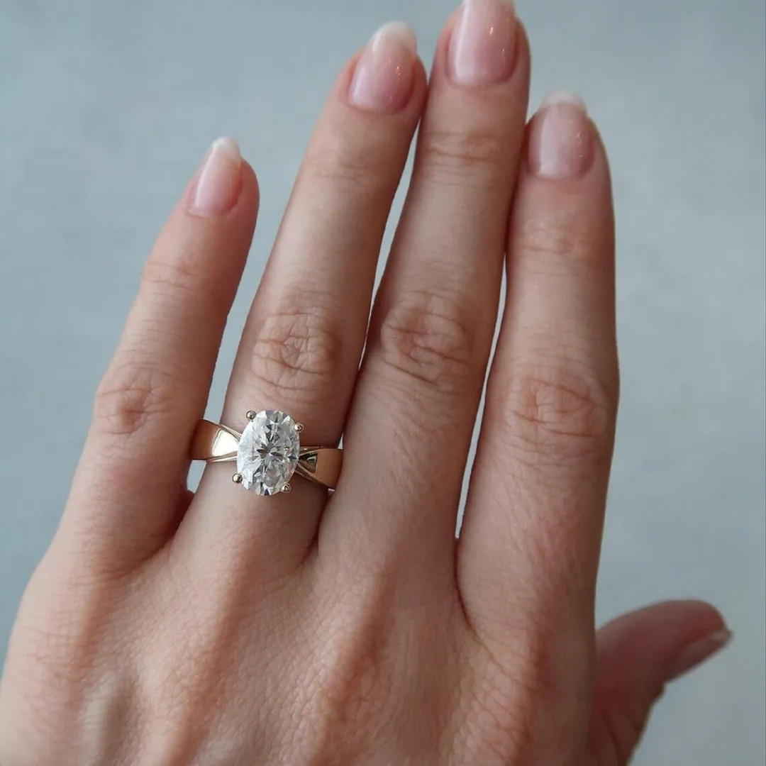 /public/photos/live/Wide Band Oval Cut Solitaire Moissanite Ring 513 (3).webp